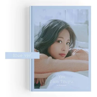 Yes, I am Tzuyu. Photobook (Blue Ver.)