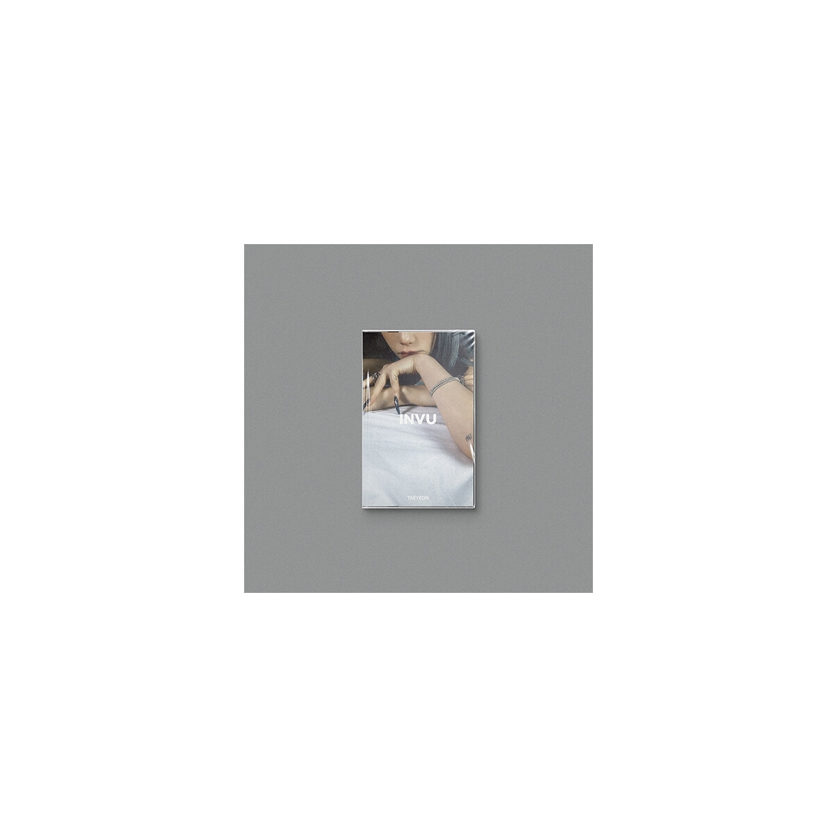 TAEYEON - 3rd Album INVU (TAPE Ver.) TAEYEON - 3rd Album INVU (TAPE Ver.)