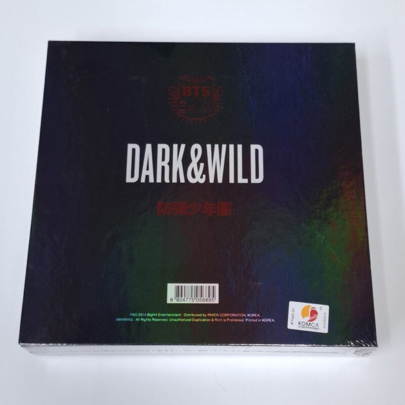 BTS - Dark & Wild (1st Album) back