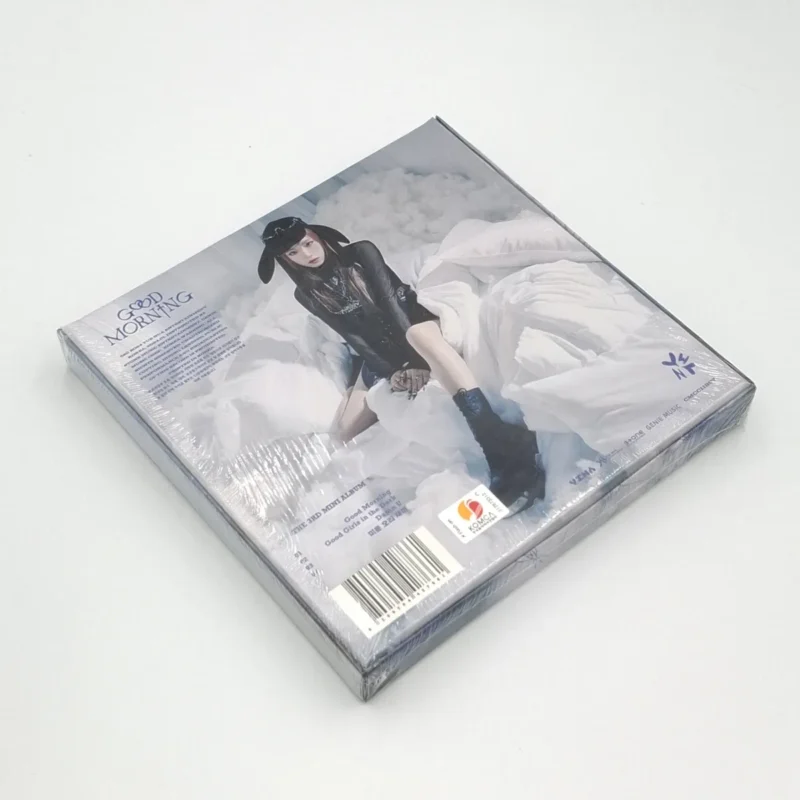 CHOI YENA – Good Morning (GOOD NIGHT VERSION) (3. Mini-Album) zurück
