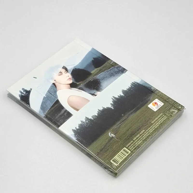 DOYOUNG - 1st Album YOUTH (새봄 Version) back