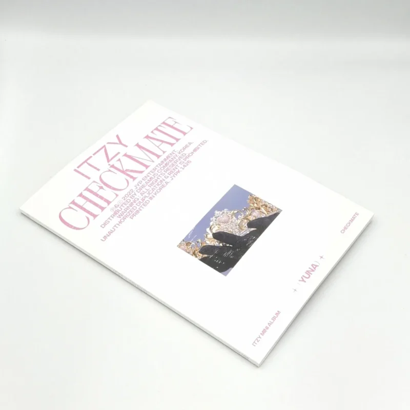 ITZY - CHECKMATE (STANDARD EDITION) (Mini-Album) Vorderseite