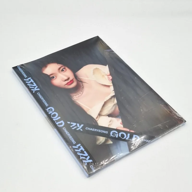 ITZY - GOLD (DIGIPACK VERSION) Vorderseite 3