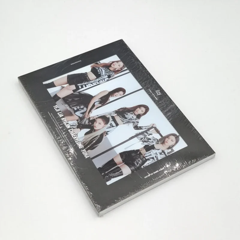 ITZY - IT'z ME (Mini Album) Vorderseite 2