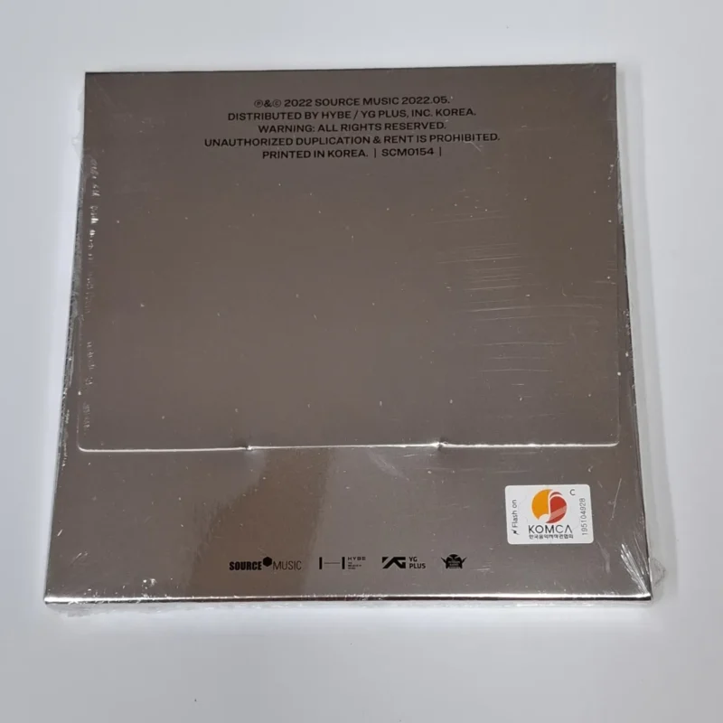 LE SSERAFIM - FEARLESS (Monochrome Bouquet Version) (1st Mini Album) back