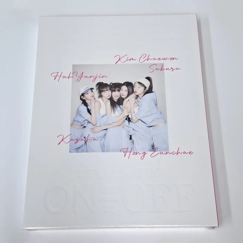 LE SSERAFIM - 'ON-OFF' 22-23 PHOTOBOOK front