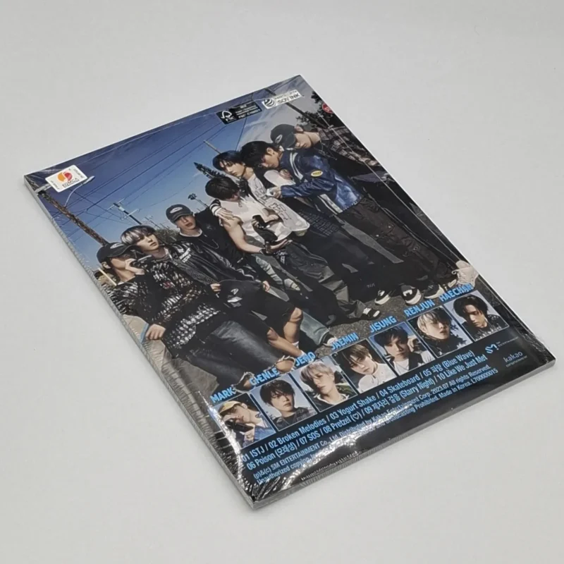 NCT DREAM - ISTJ (Fotobuchversion) (3. Album) zurück 2