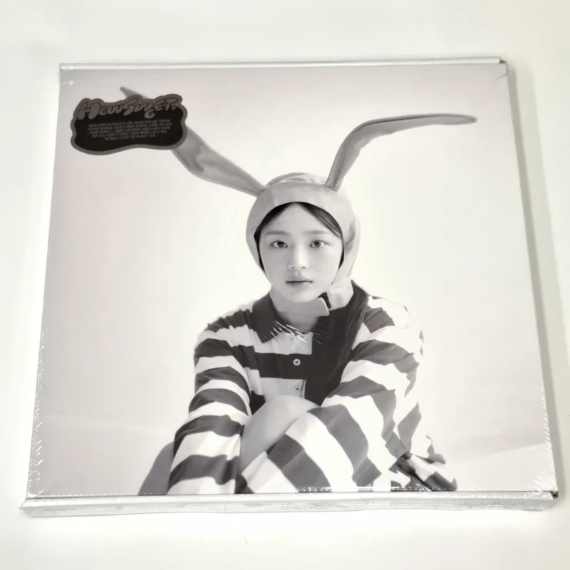 NewJeans - NewJeans 'How Sweet' (Standard MINJI Version) front
