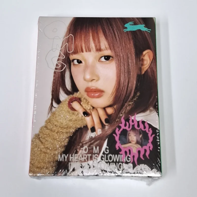 NewJeans - ‘OMG’ Message Card (HANNI VERSION) front