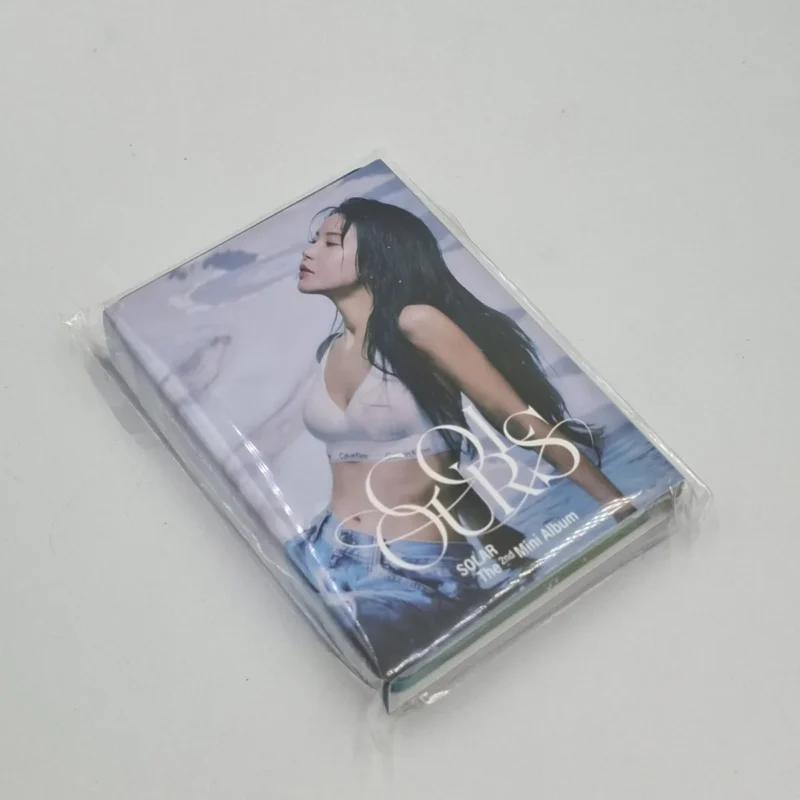 Solar - COLOURS (Nemo Version) (2. Mini-Album) Vorderseite 2
