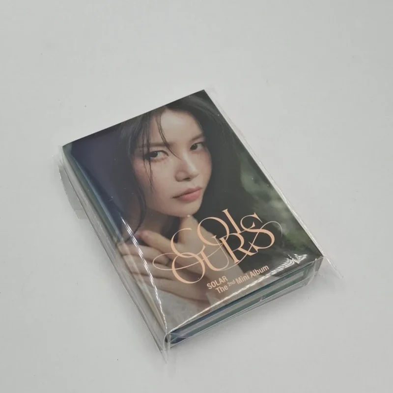 Solar - COLOURS (Nemo Version) (2. Mini-Album) Vorderseite