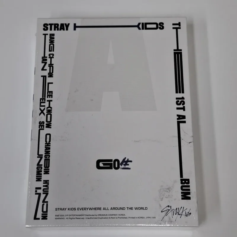 Stray-Kids-GO生-Go-Live-Normal-Edition-C-version-1st-Album-front