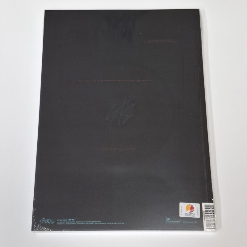Stray Kids - I am NOT (I AM version) (1st Mini Album) back