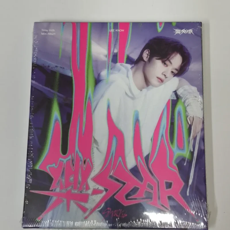 Stray-Kids-樂-STAR-Rock-Star-POSTCARD-VERSION-Mini-Album-2
