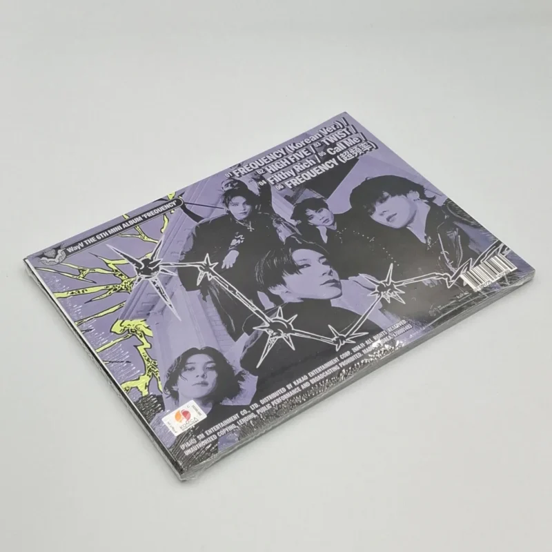 WayV - FREQUENCY (Fotobuchversion) (6. Minialbum) zurück