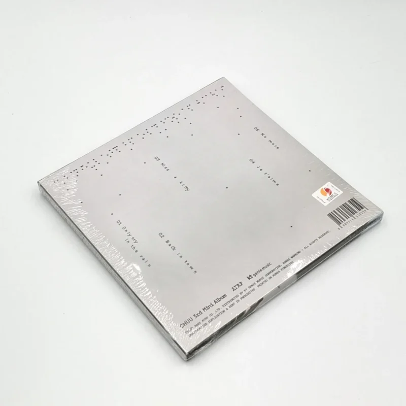 CHUU - Only cry in the rain (3rd Mini Album) back