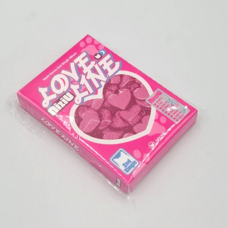 NiziU - LOVE LINE (Platform Nemo version) (2nd Single Album) 2 NiziU - LOVE LINE (Platform Nemo version) (2nd Single Album) front