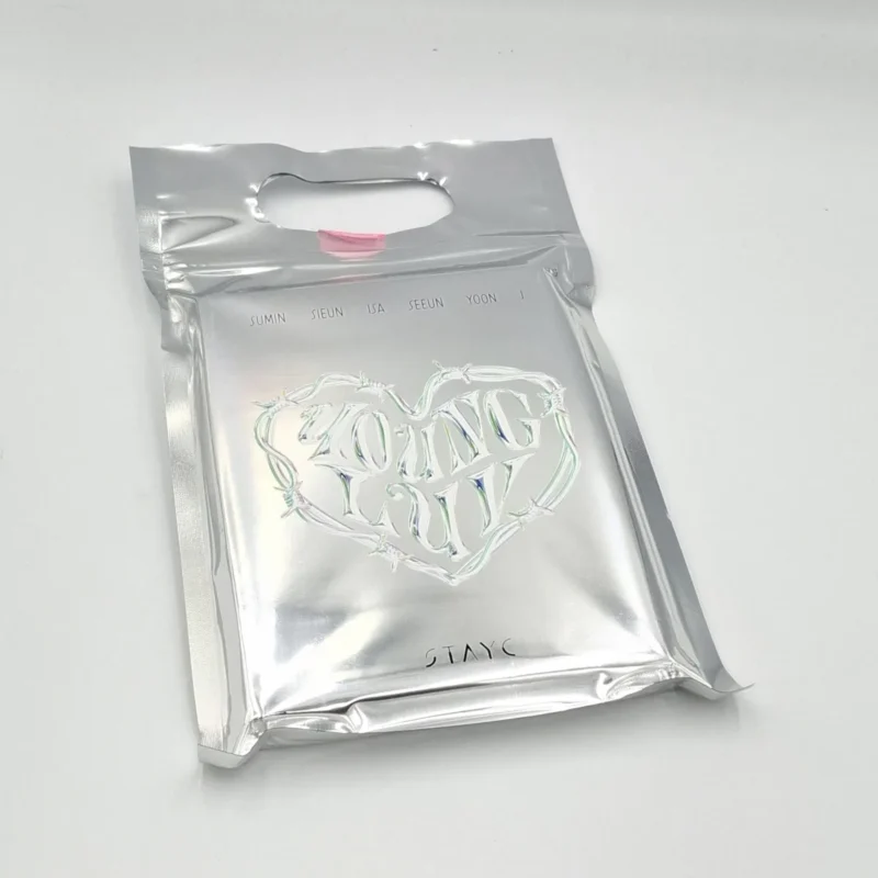 STAYC - YOUNG-LUV.COM (2nd Mini Album) front