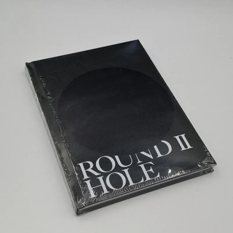 VERIVERY - 6th Mini Album SERIES 'O' ROUND 2 : HOLE (Random Ver.) 2 VERIVERY - 6th Mini Album SERIES 'O' ROUND 2 HOLE front
