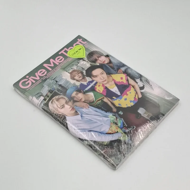 WayV - Give Me That (Photobook Version) (5th Mini Album) 2 WayV - Give Me That (Photobook Version) (5th Mini Album) front