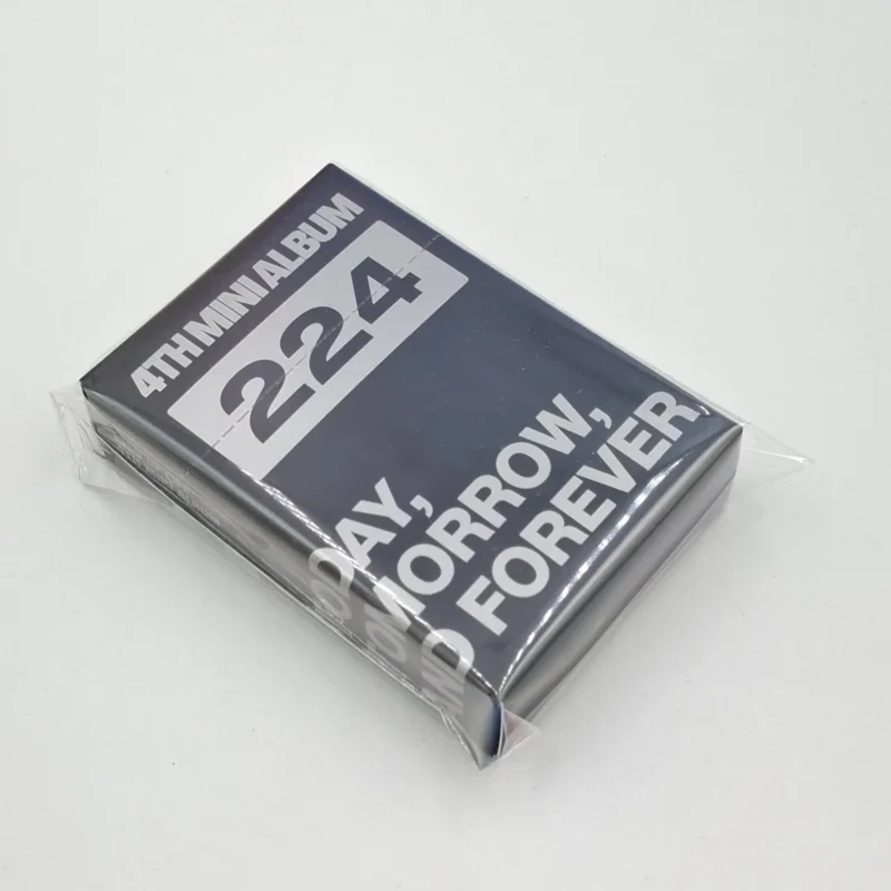 KISS OF LIFE - 224 (Keychain Version) (4th Mini Album) 2 KISS OF LIFE - 224 (Keychain Version) (4th Mini Album) front