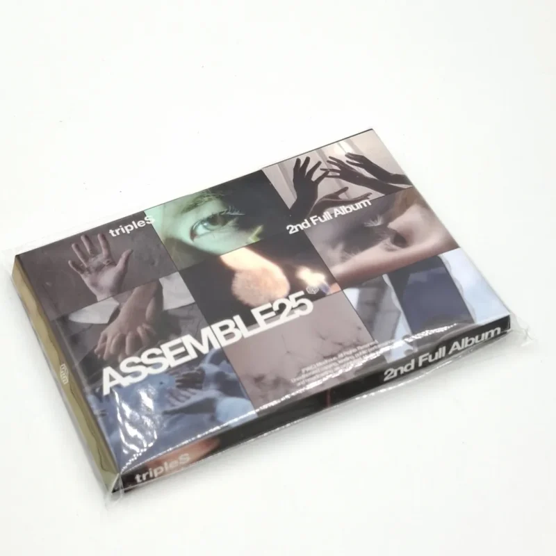 tripleS - ASSEMBLE25 (QR-Version) (2. vollständiges Album) Vorderseite