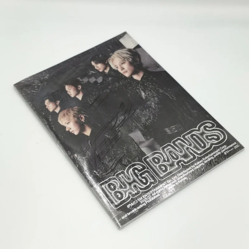 WayV - BIG BANDS (Fotobuchversion) (7. Minialbum) Vorderseite 2