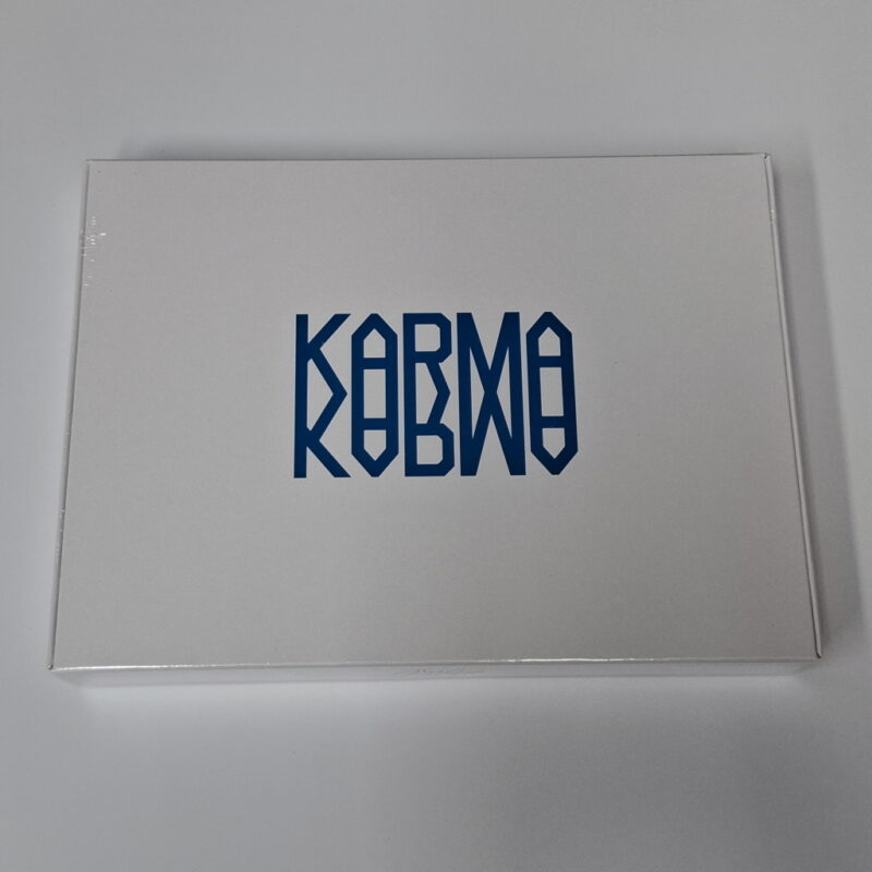 Stray Kids – 4. Album KARMA, Hurra, Vorderseite