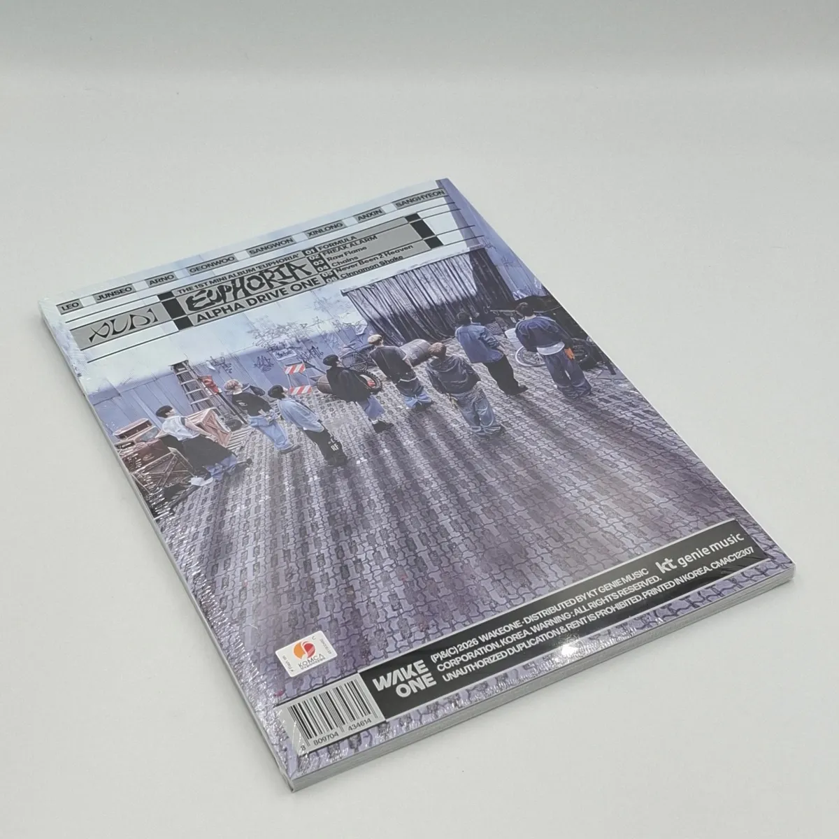 ALPHA DRIVE ONE - EUPHORIA (1st Mini Album) (FREAK ALARM version