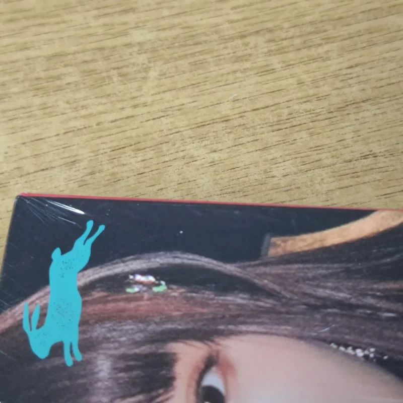 NewJeans - ‘OMG’ Message Card ver. (RANDOM VERSION) (Damaged) - Image 2