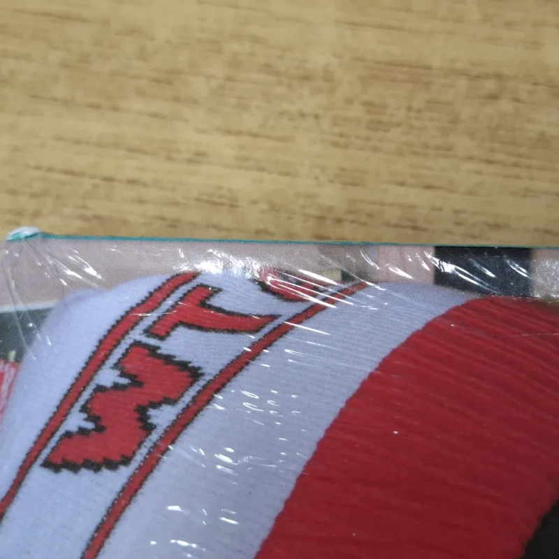 NewJeans - ‘OMG’ Message Card ver. (RANDOM VERSION) (Damaged) - Image 3