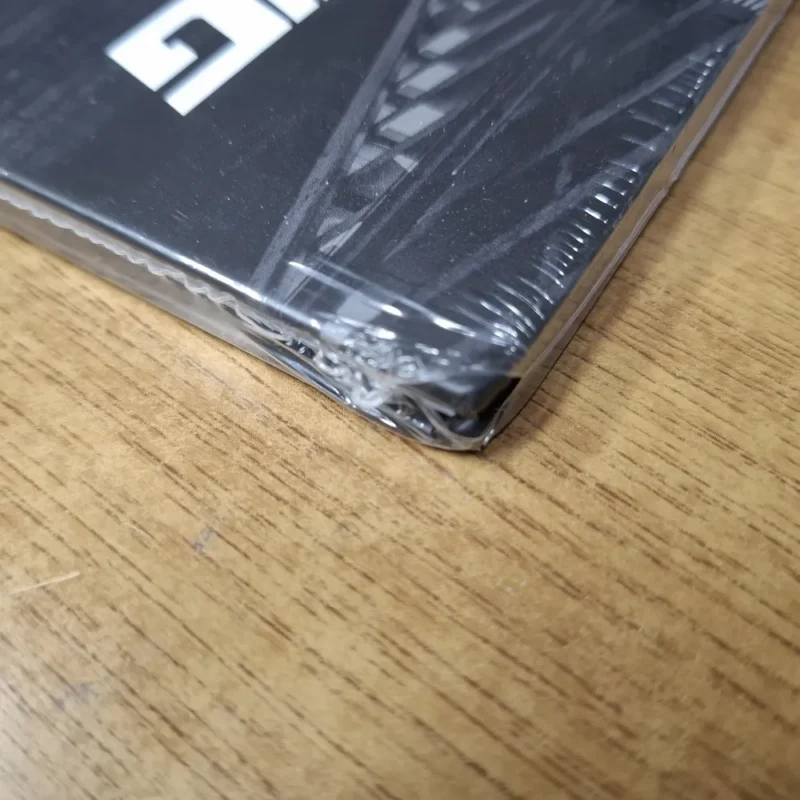 8TURN - The 3rd Mini Album STUNNING (Damaged) - Image 2